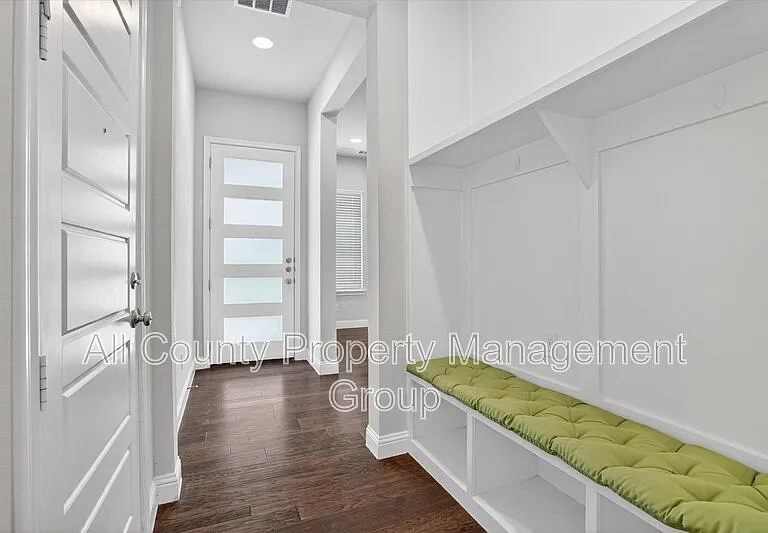 6330 Oakbend Cir — Photo 10