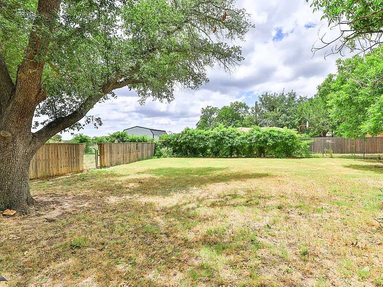 609 Sunset Dr — Photo 29