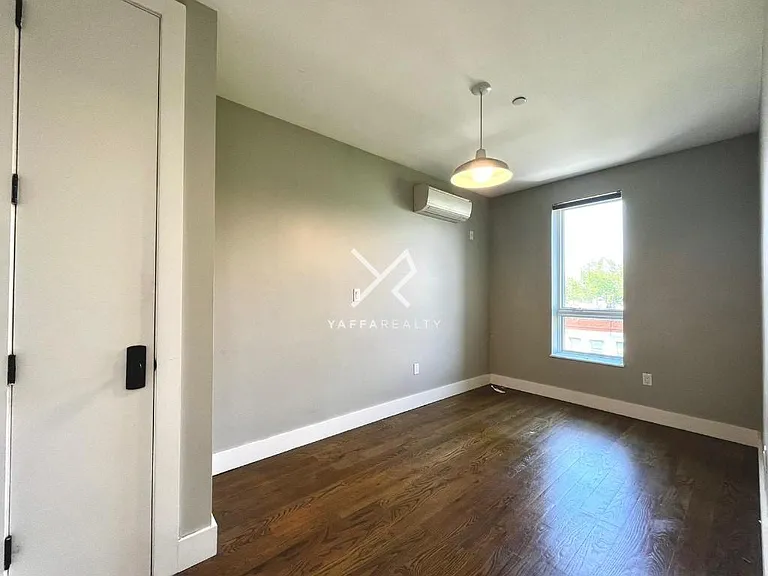 806 Saint Johns Pl #5A — Photo 2