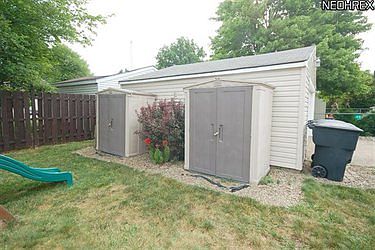5th image of 1374 Westwood Dr NW