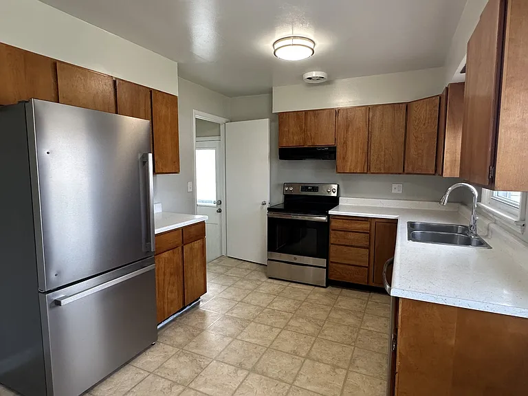 4506 Vaughn Ln — Photo 10