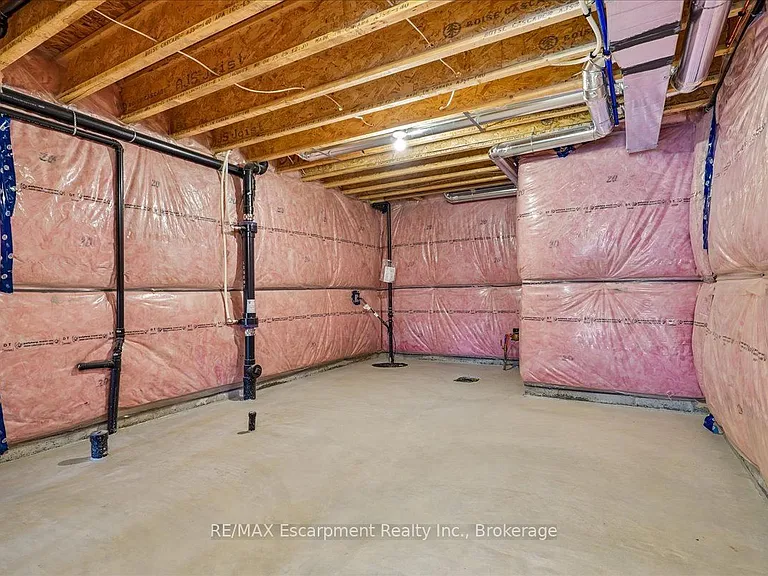 76 Valley Trail Pl — Photo 39