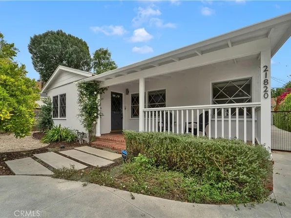 21820 Dumetz Rd, Woodland Hills, CA 91364