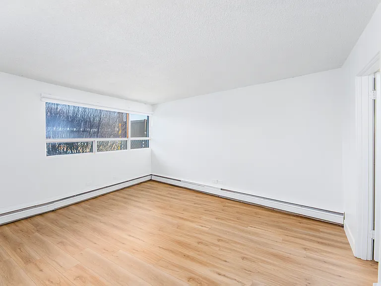 815 50th Ave SW — Photo 31