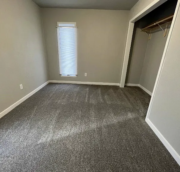 735 Center Avenue West — Photo 5