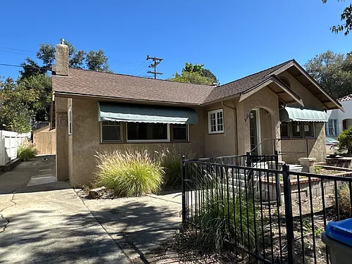 2140 Loomis St Photo 1