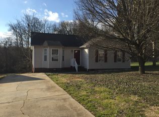 816 Central Ct, High Point, NC 27260