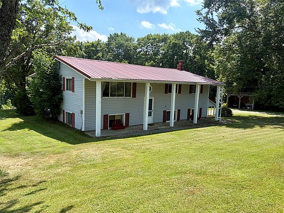 4th image of 1490 Carlton Rd