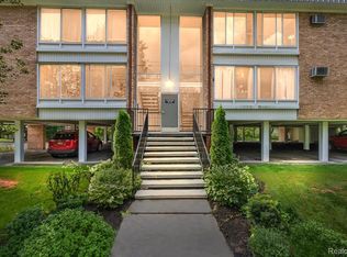 32030 Grand River Ave Unit 36, Farmington, MI 48336
