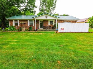 124 Frames Branch Rd, Clay City, KY 40312