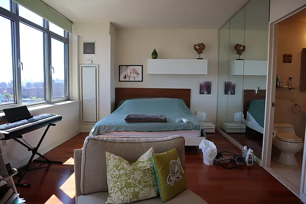 Rented by R New York | media 20