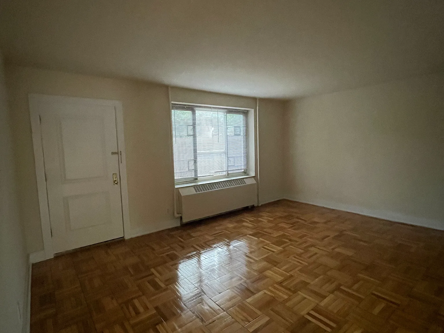 194th St, Fresh Meadows — Photo 3