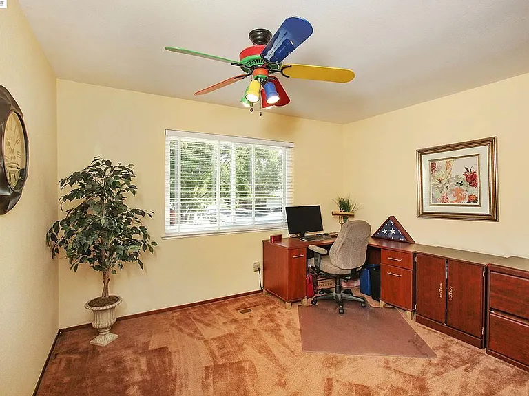 2114 Delucchi Dr — Photo 15