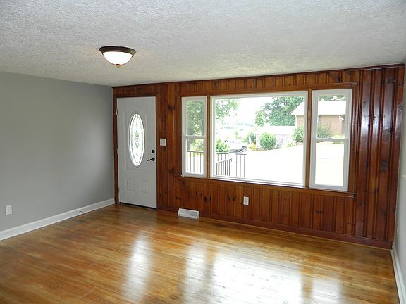 2nd image of 219 North Dr