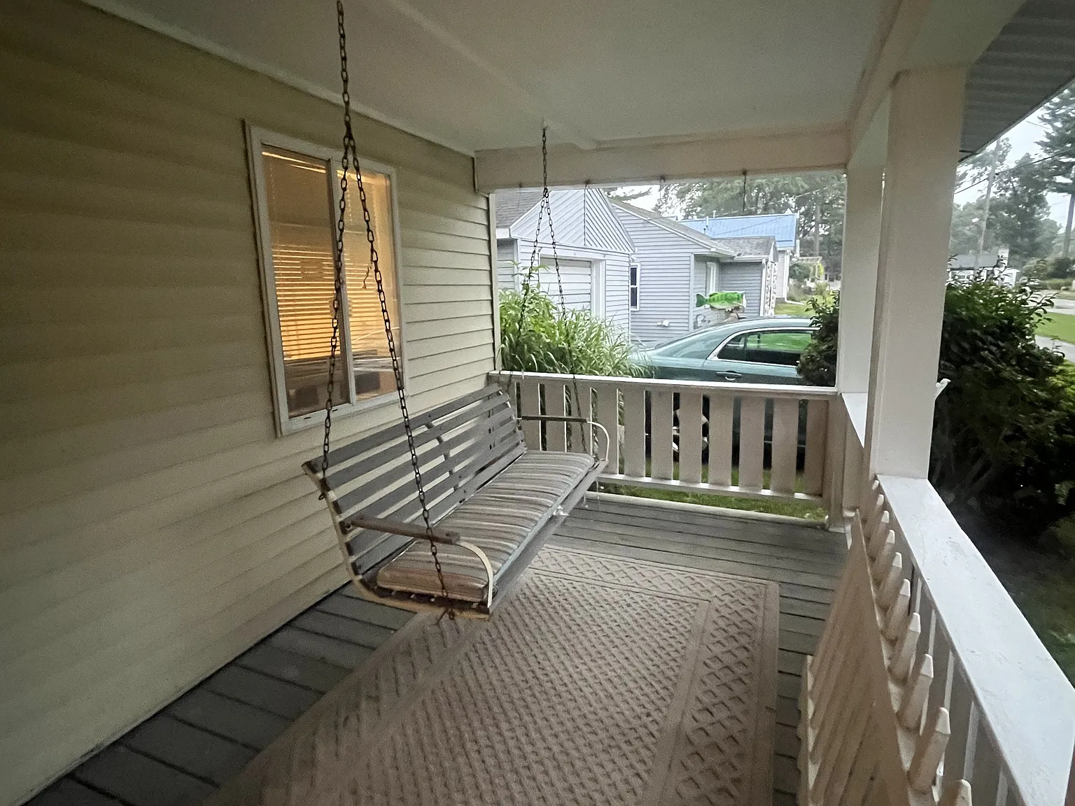 Fully Furnished 2 Bedroom, 1 Bathroom Home — Photo 2