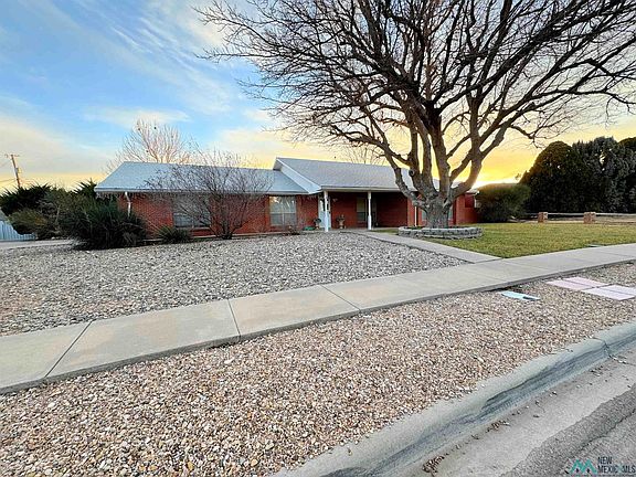 2nd image of 1406 Mossman Dr