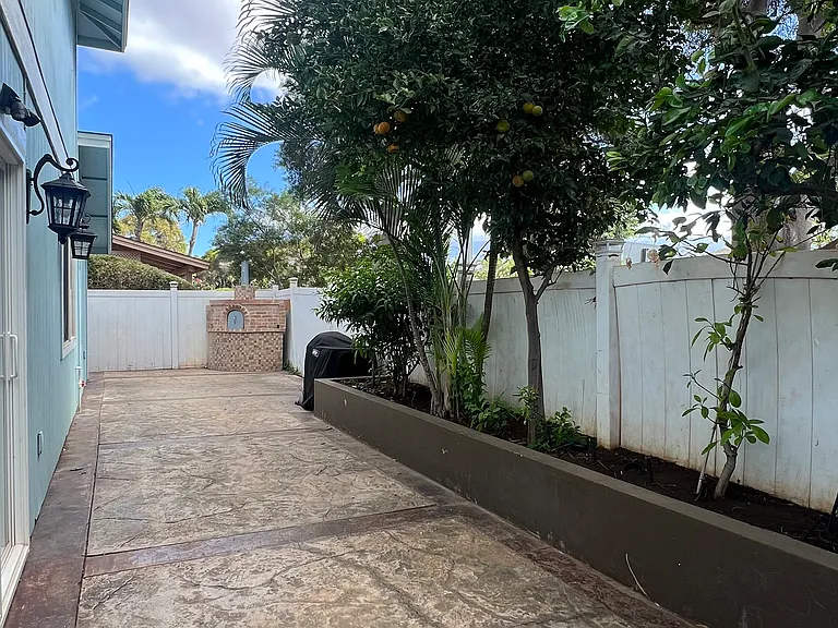 Kawailani Cir — Photo 22