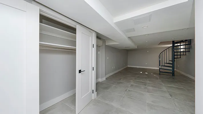 Rented by Nooklyn NYC LLC | media 10