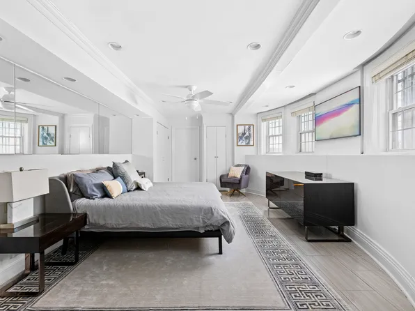 40 East 74th Street image 6 of 9