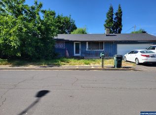 588 37th St, Springfield, OR 97478