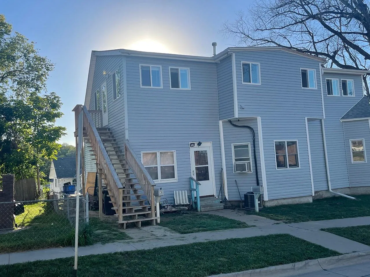 325 Voorhis St — Photo 4