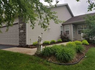 1410 Crimson Ridge Ln, Byron, IL 61010