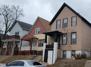 3053 N Holton St, Milwaukee, WI 53212