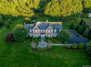 3 Pond View Dr, Newtown, CT 06470