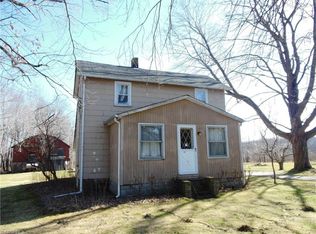 3368 Padanarum Rd, Geneva, OH 44041