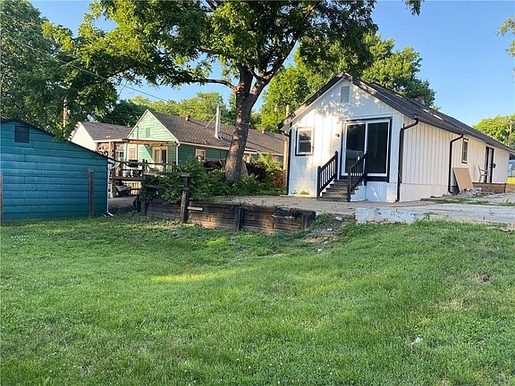 5th image of 642 S Cedar Ave