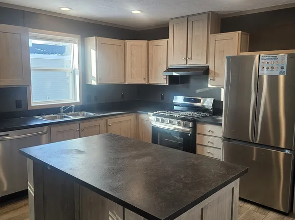 731 Redwood St, Westland, MI 48186