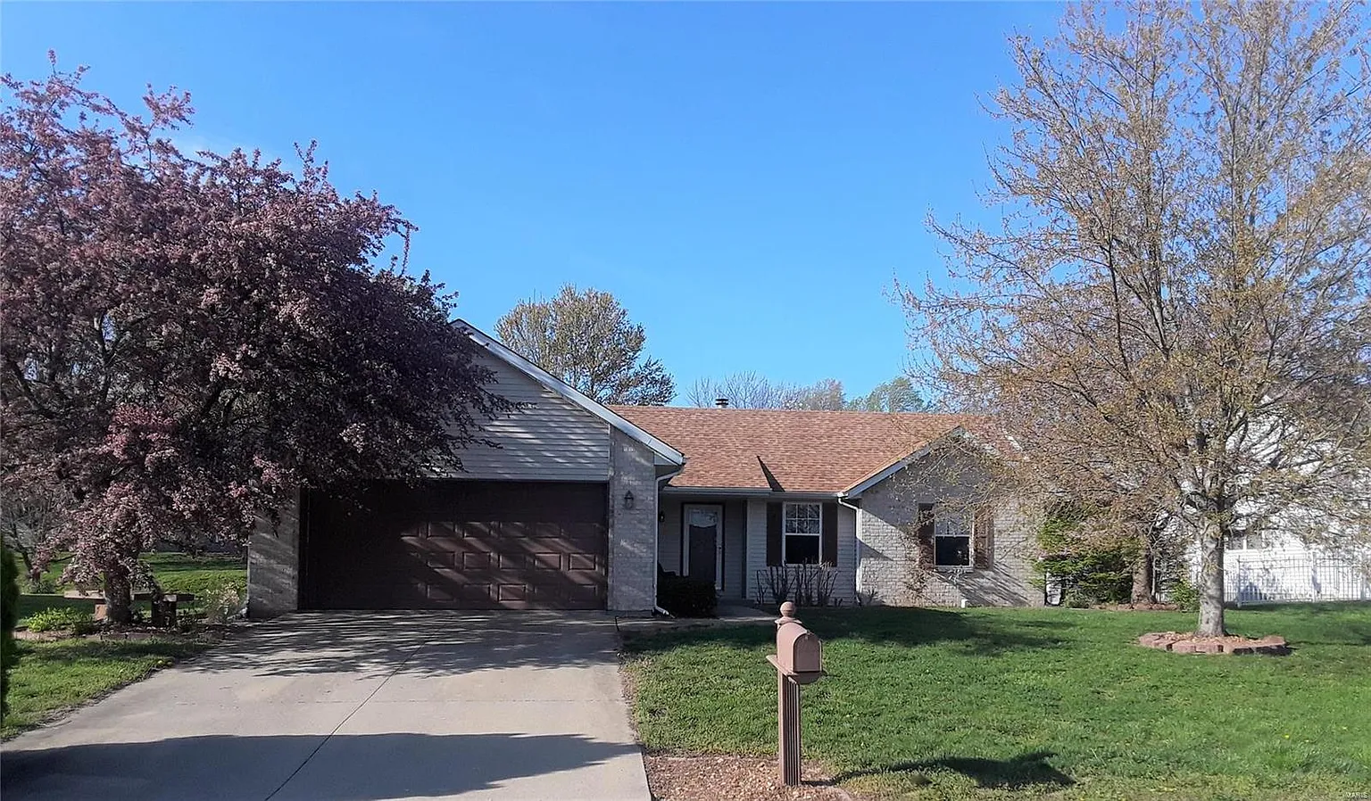 3235 Cloverridge Ln photo 1