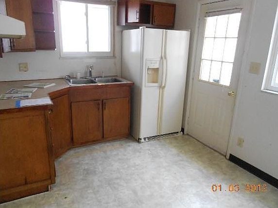 3rd image of 1255 Carolwood Ave
