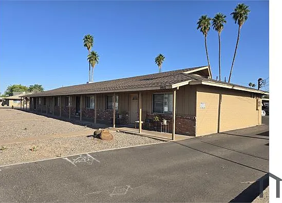 2 bed, $1,400 — Photo 2