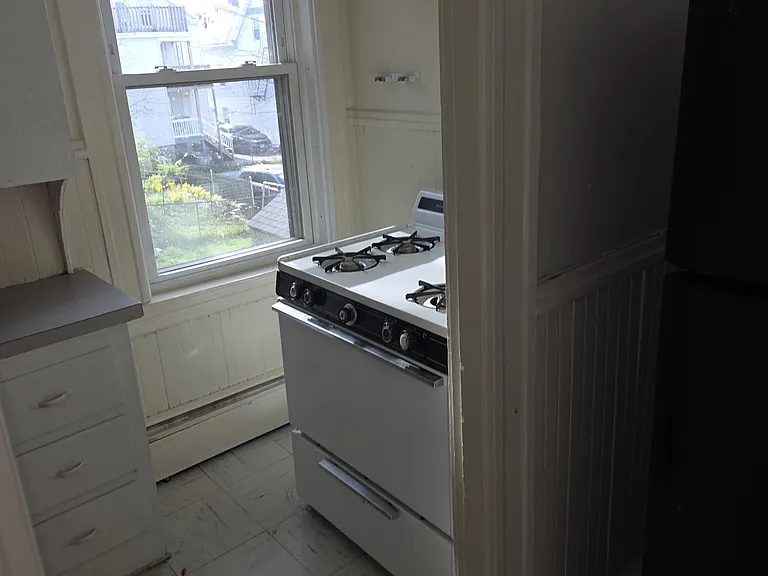 198 Park Ave — Photo 7