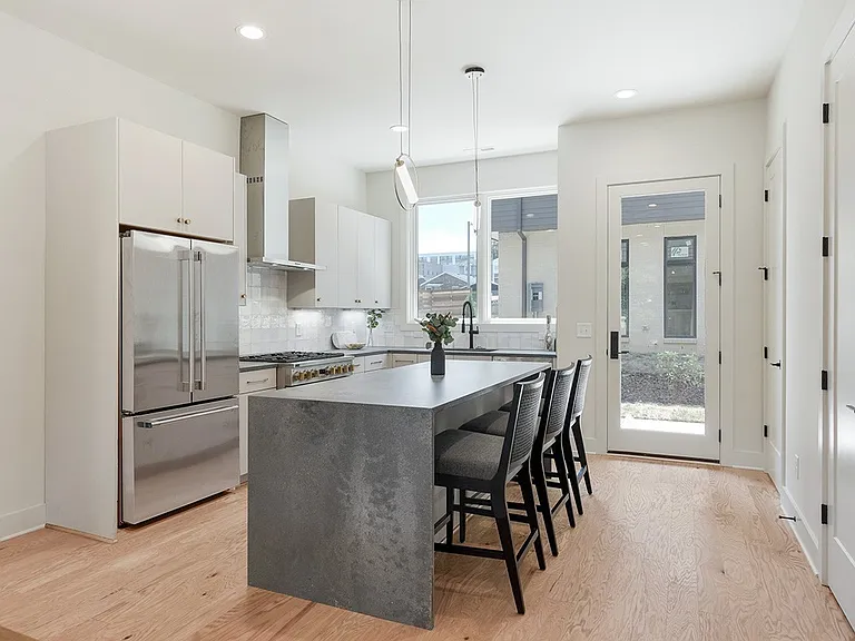 1721 6th Ave N #4 — Photo 14