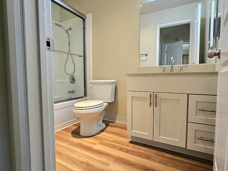 4217 McKellar Ln — Photo 10