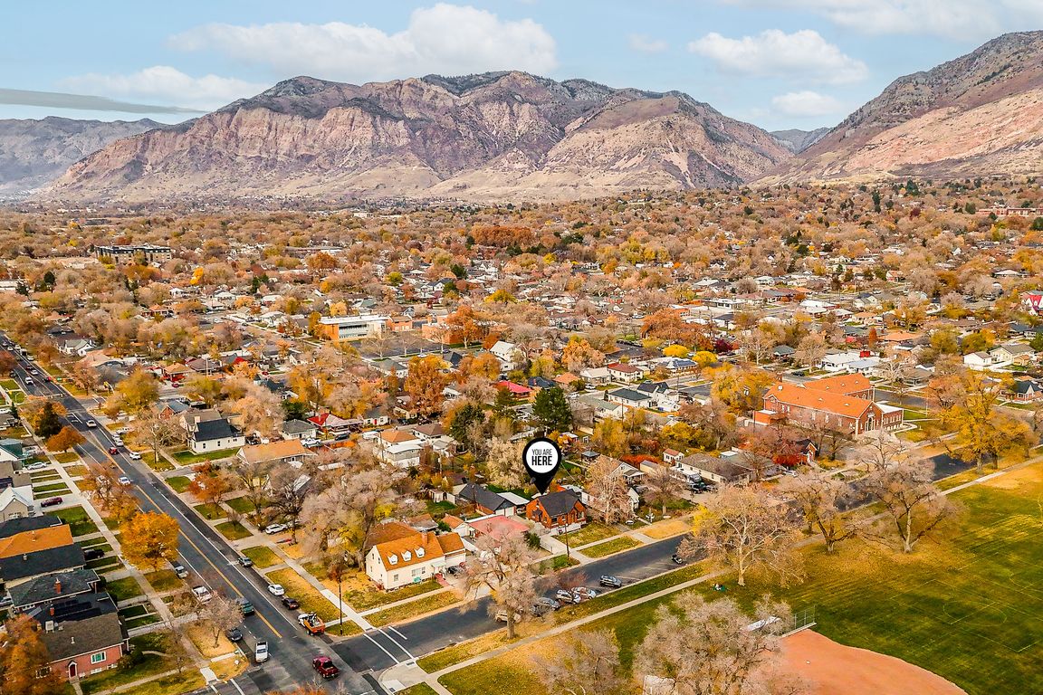 next background image