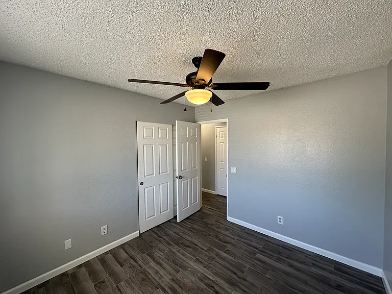 4206 E Avenue Q14 — Photo 11