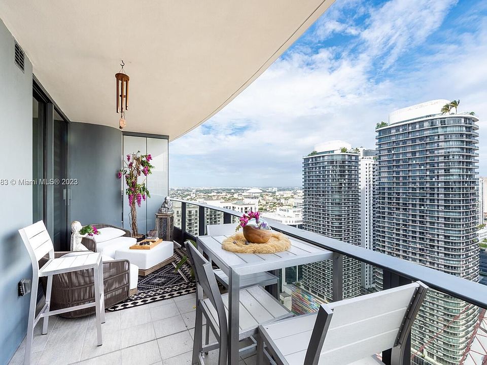 1st image of 1000 Brickell Plz #4214