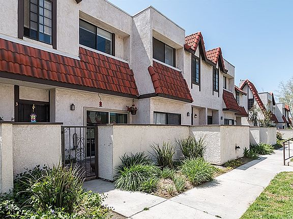 3rd image of 27614 Nugget Dr APT 3