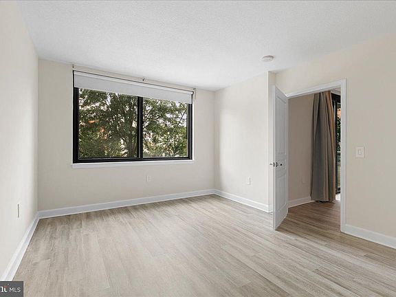 3rd image of 2451 Midtown Ave APT 209