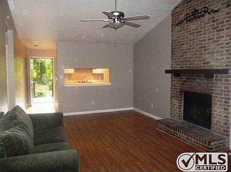 2nd image of 1319 Burgess Dr #B