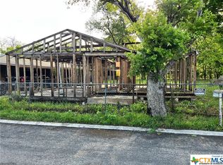 1415 6th St, Seguin, TX 78155