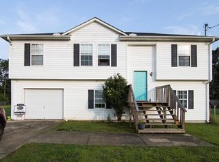 262 Lambert Overlook Cir, Carrollton, GA 30117