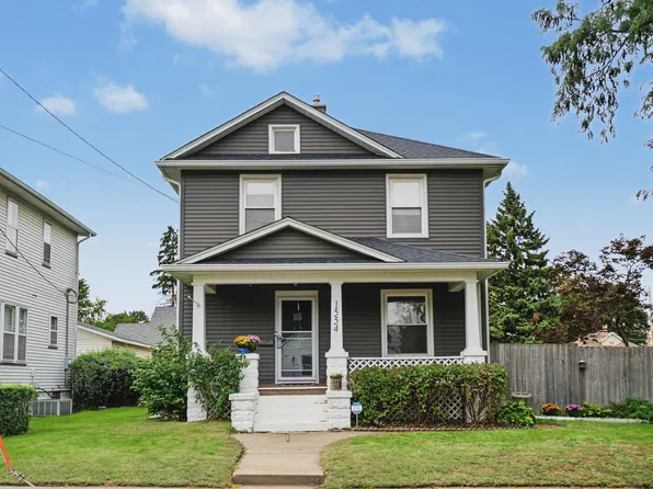1554 W High St, Davenport, IA 52804