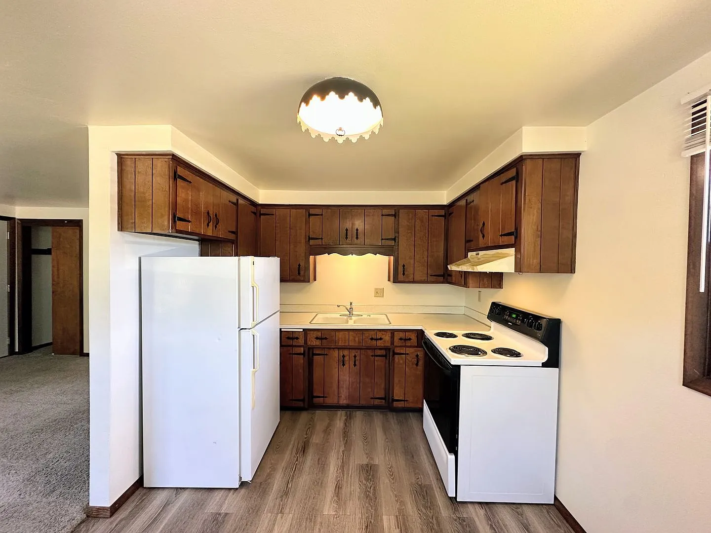 1240 Ponderosa Ave — Photo 1