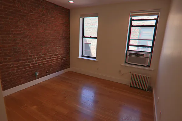 Rented by PMG Real Estate  | media 10