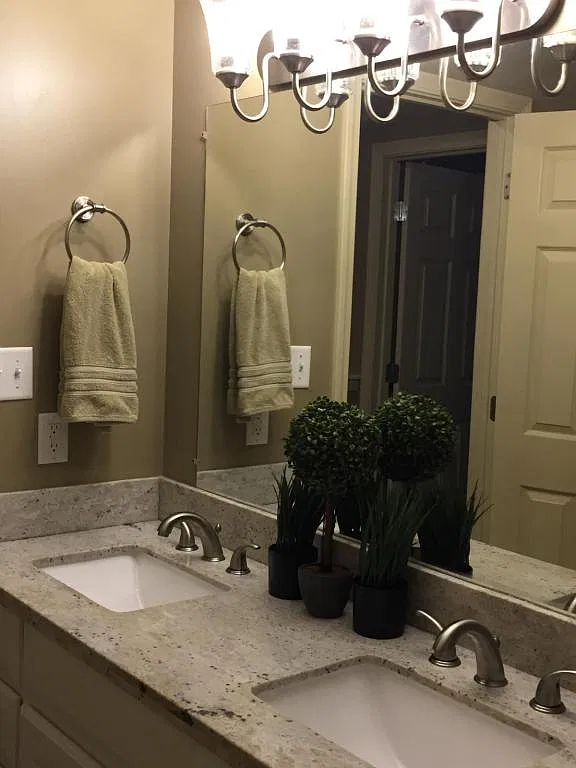 1720 Mignonette Ln — Photo 4