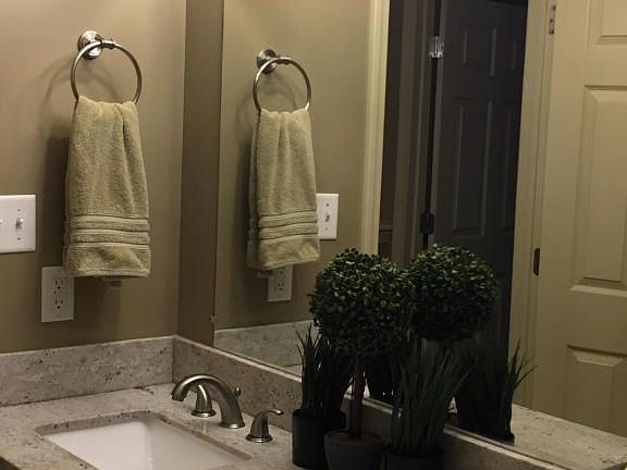 4th image of 1720 Mignonette Ln Unit D